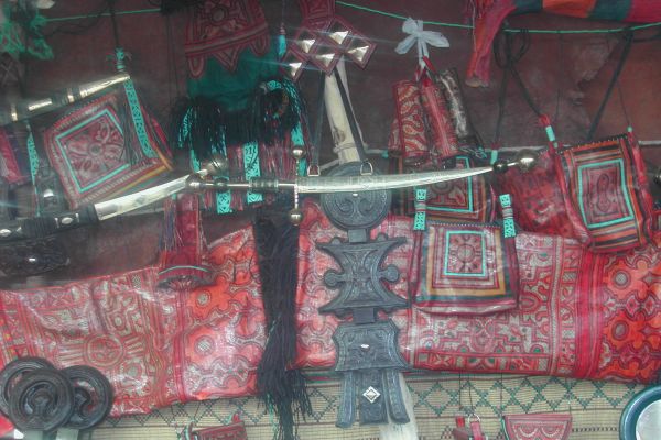 artisanat-touaregCAAD1317-C7A8-C07C-96BF-8CFAFAC4C70E.jpg